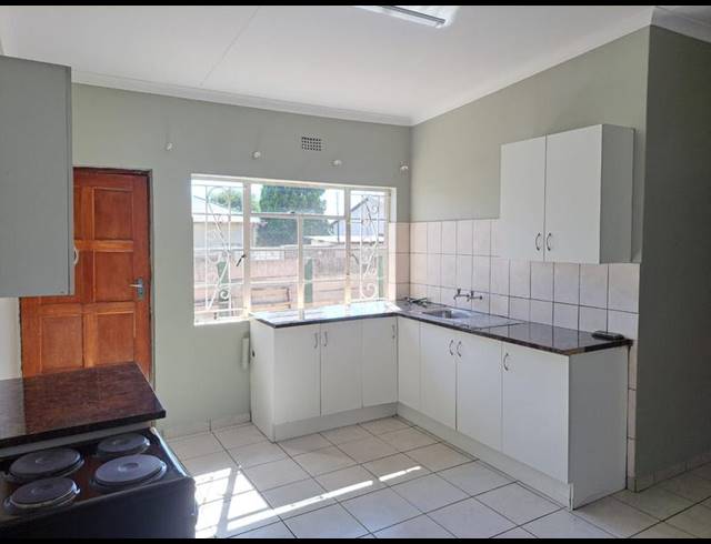 2 BEDROOM PROPERTY TO RENT IN GEDULD